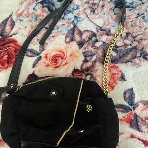 ❤️🖤Cross body 🖤🤍